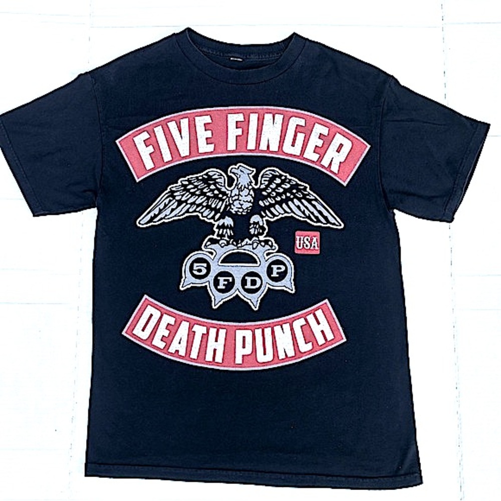 Vintage Five Finger Death Punch Band Tshirt!!
